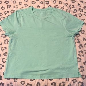 LULULEMON cotton blend tee. Size 4.